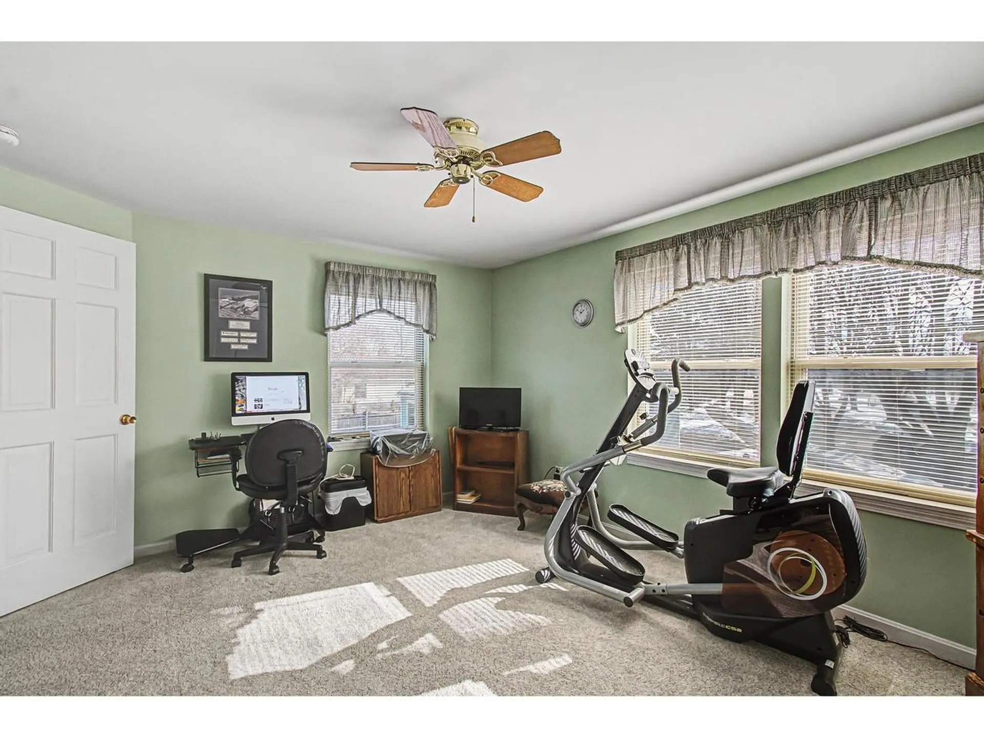 8 Arthur Court Burlington VT 05401