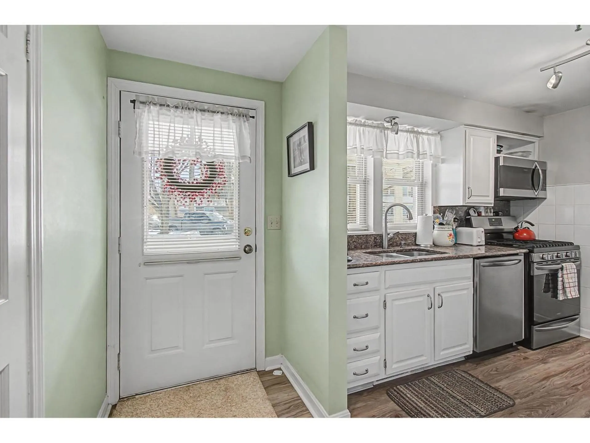 8 Arthur Court Burlington VT 05401