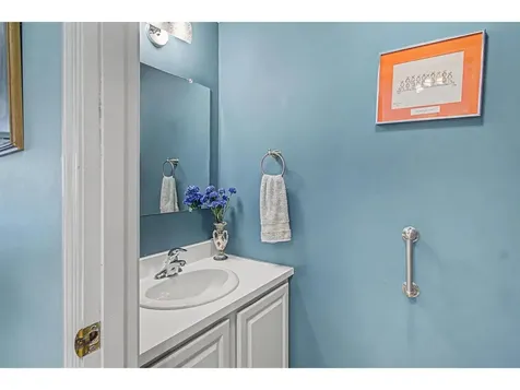 8 Arthur Court Burlington VT 05401
