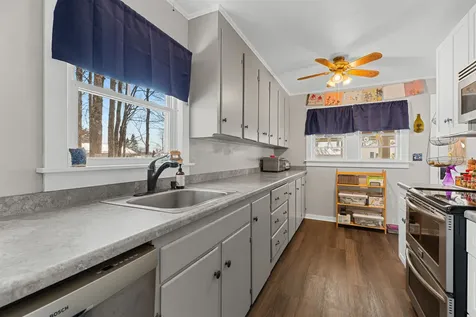 117 Airport Road Hartford VT 05001