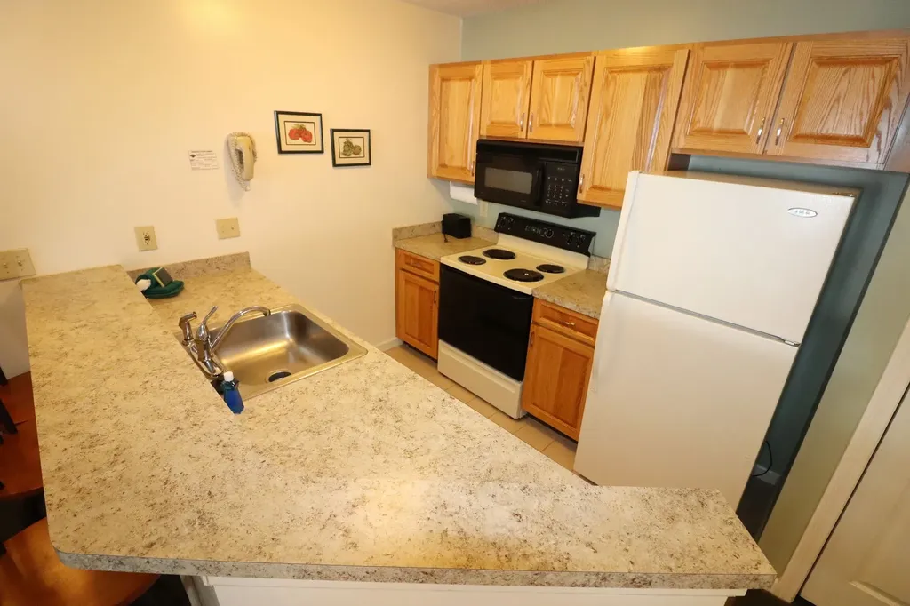 156 Deer Park Drive Woodstock NH 03262