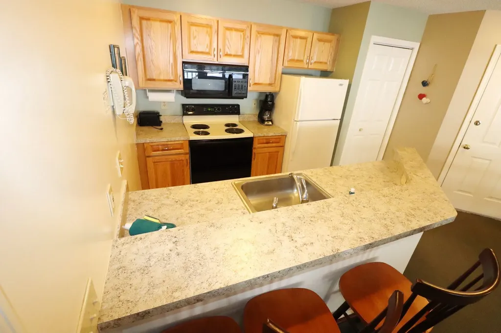 156 Deer Park Drive Woodstock NH 03262