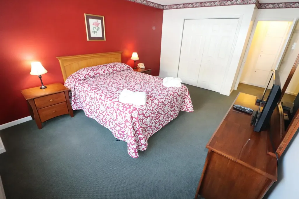 156 Deer Park Drive Woodstock NH 03262