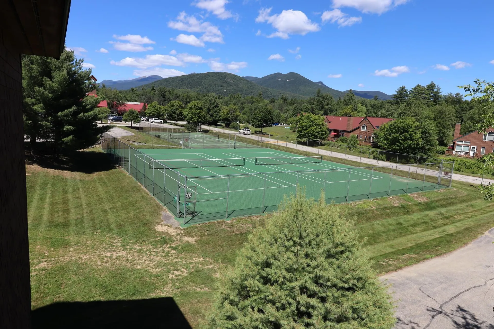 156 Deer Park Drive Woodstock NH 03262