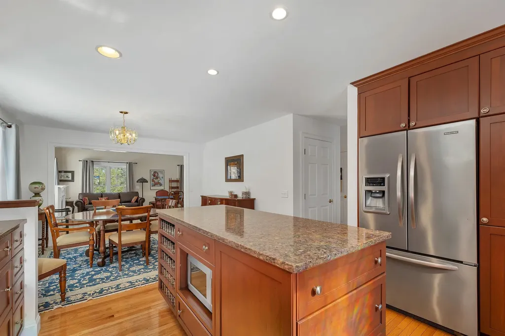 11 Vineyard Drive Stratham NH 03885