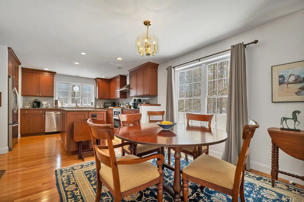 11 Vineyard Drive Stratham NH 03885