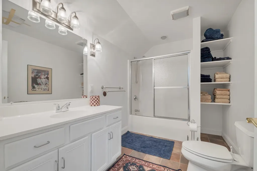 11 Vineyard Drive Stratham NH 03885