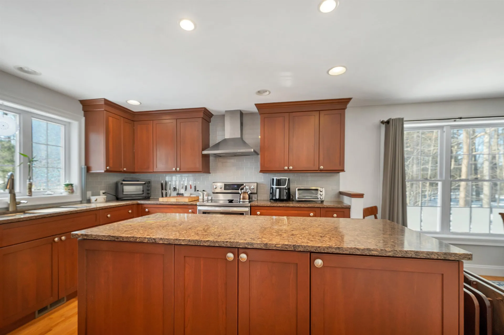 11 Vineyard Drive Stratham NH 03885