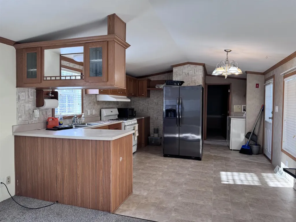 27 Fairway Avenue Newport NH 03773