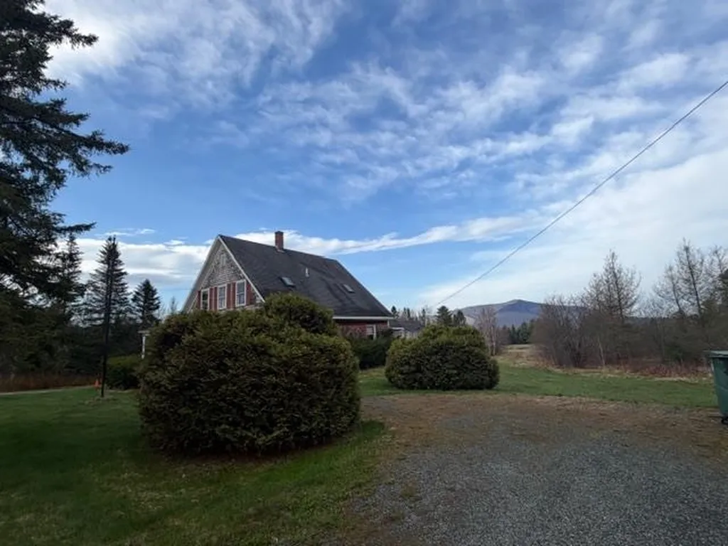 1376 Presidential Highway Jefferson NH 03583
