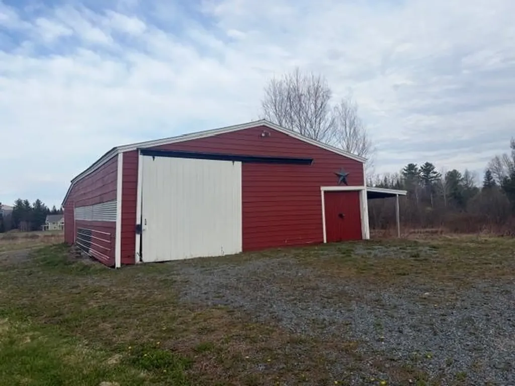 1376 Presidential Highway Jefferson NH 03583