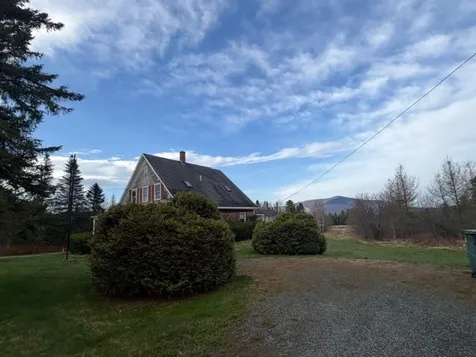 1376 Presidential Highway Jefferson NH 03583