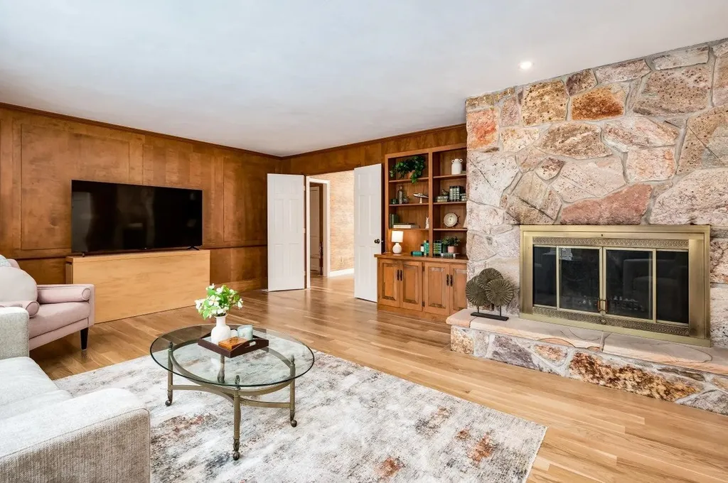 23 Riverview Road Durham NH 03824