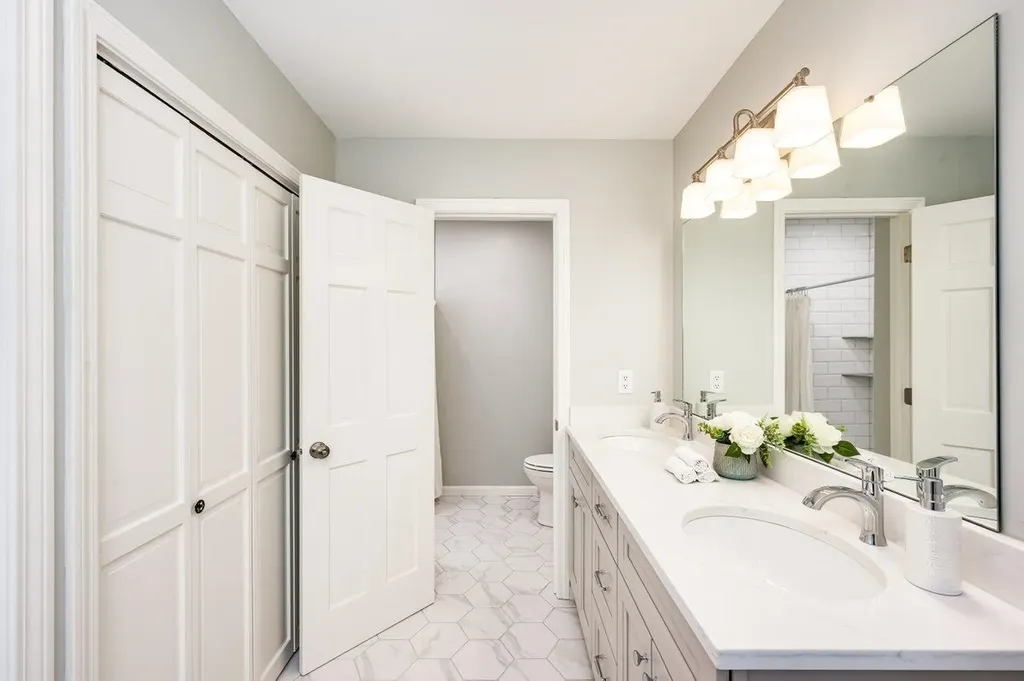 23 Riverview Road Durham NH 03824