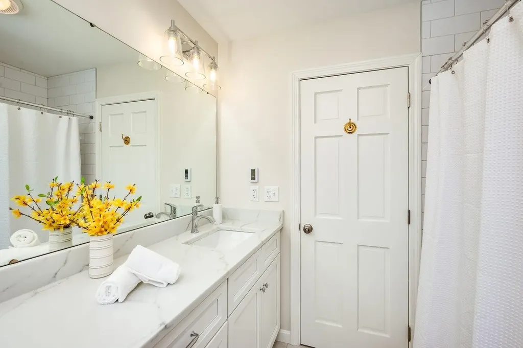 23 Riverview Road Durham NH 03824