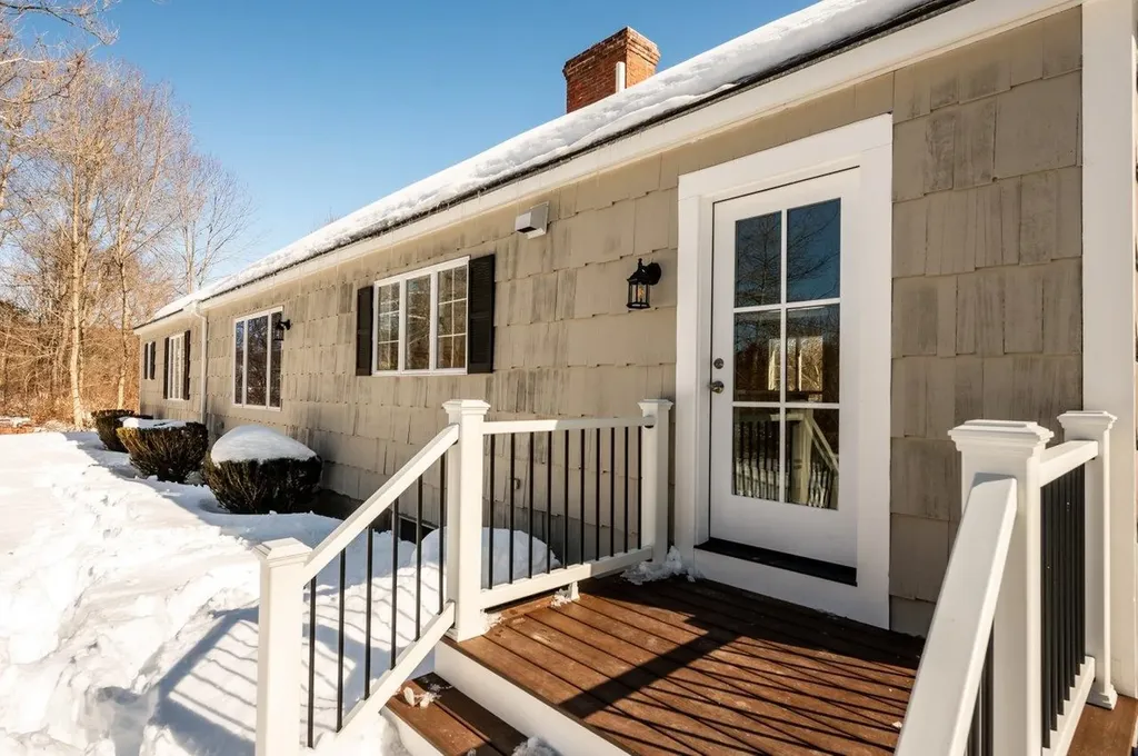 23 Riverview Road Durham NH 03824