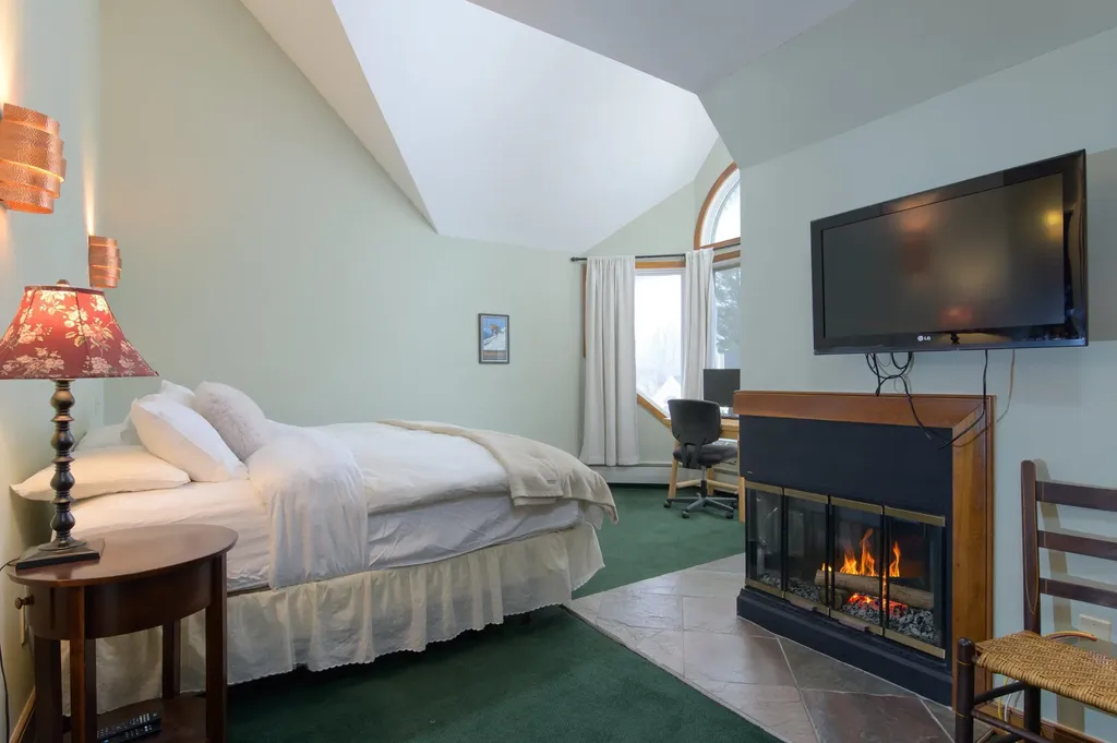 1C Townhouse Square Dover VT 05356