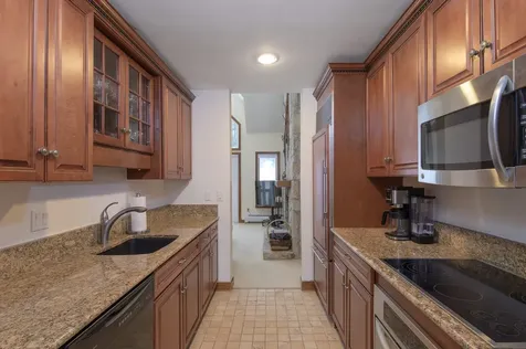 1C Townhouse Square Dover VT 05356