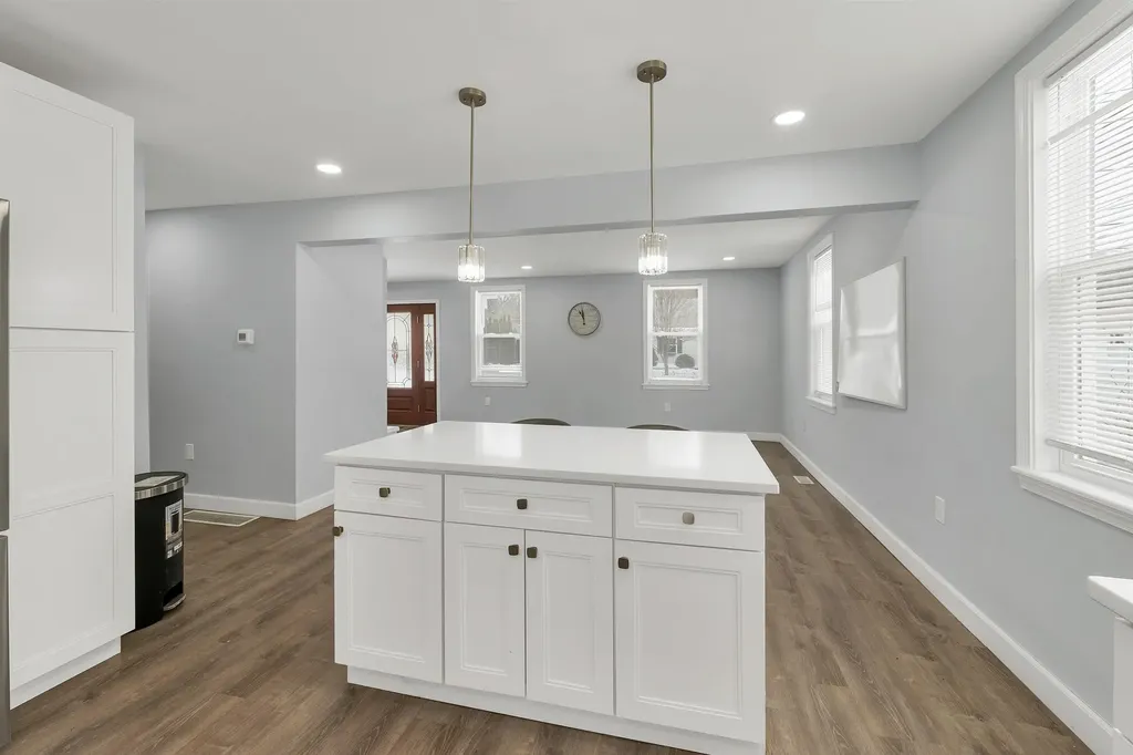 151 Tolles Street Nashua NH 03064