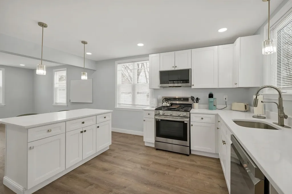 151 Tolles Street Nashua NH 03064