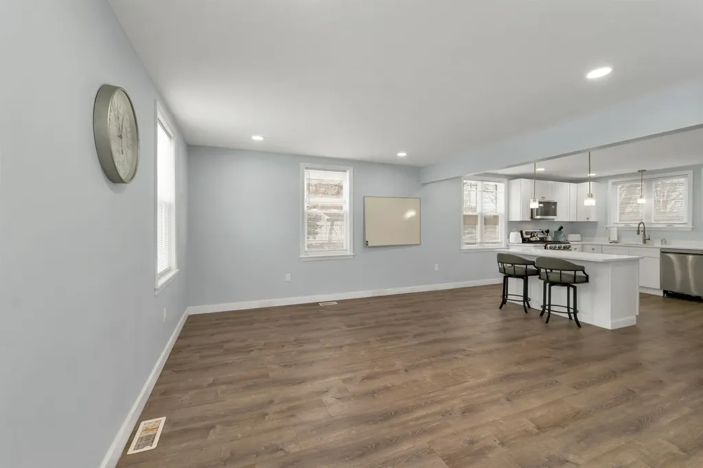 151 Tolles Street Nashua NH 03064