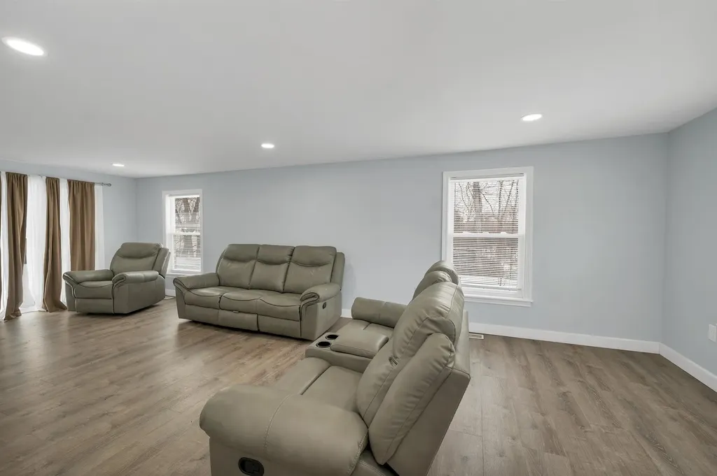 151 Tolles Street Nashua NH 03064