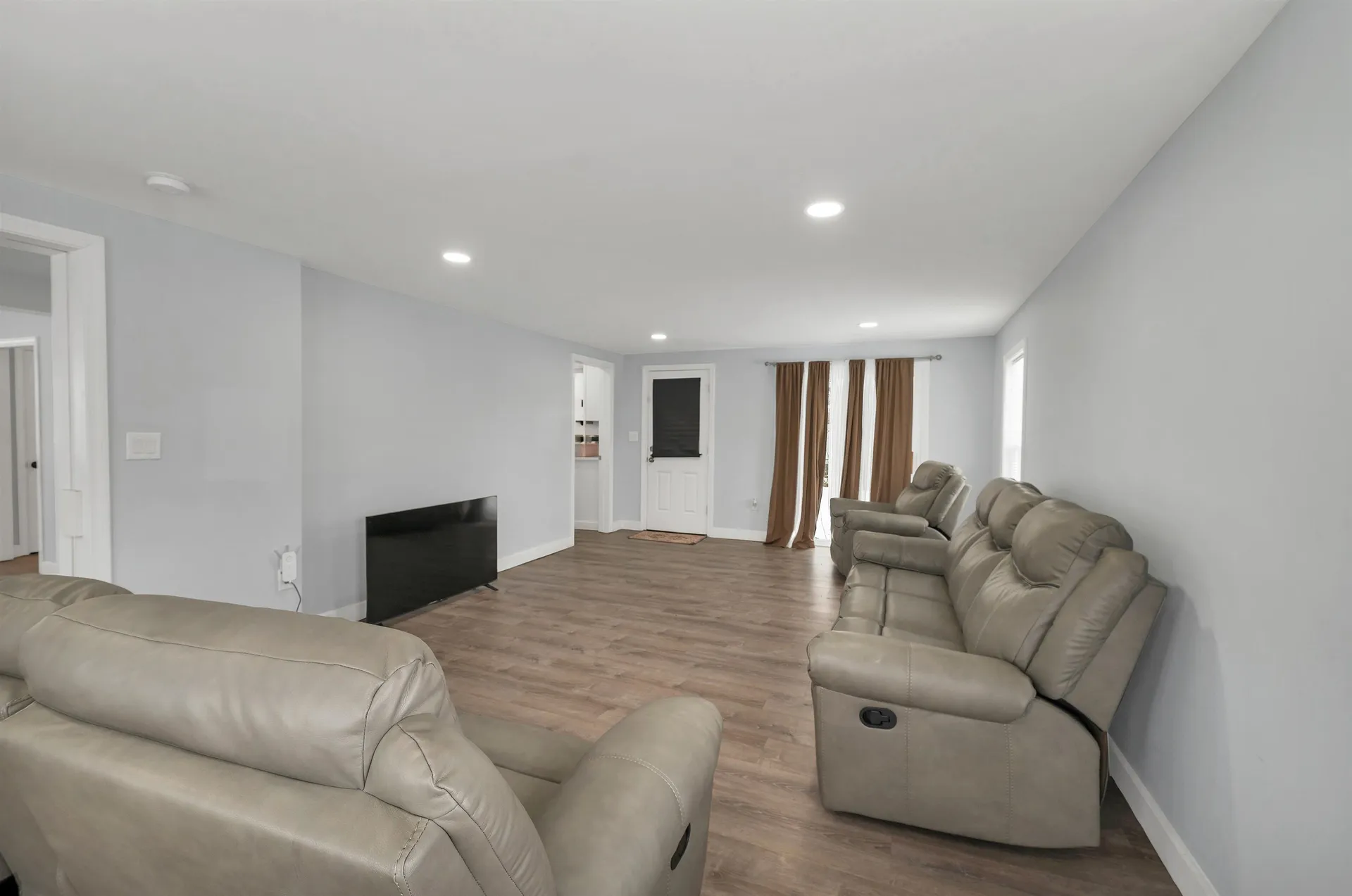 151 Tolles Street Nashua NH 03064