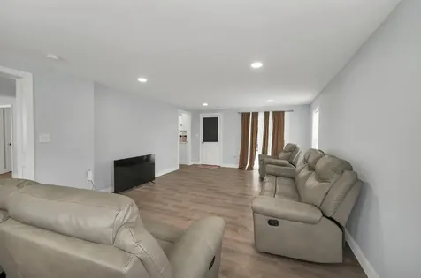 151 Tolles Street Nashua NH 03064