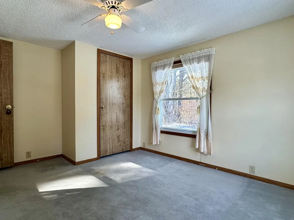 133 Otter View Drive Clarendon VT 05759