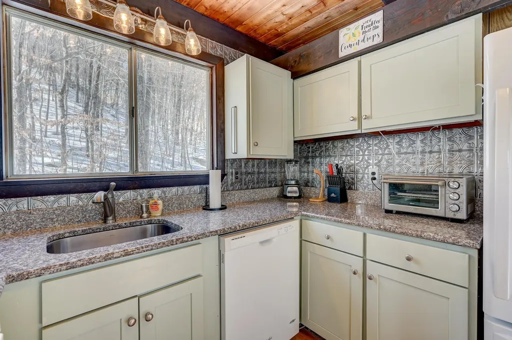 26 Little Shore Drive Madison NH 03849