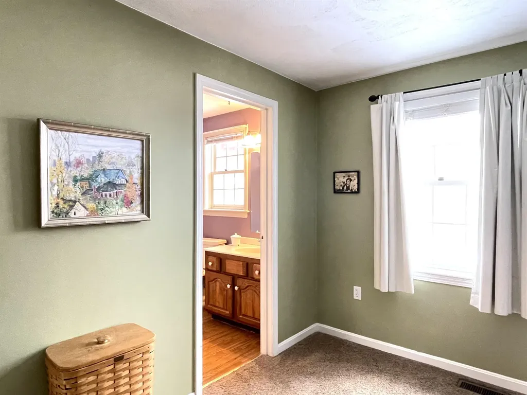 14 Colonial Square Peterborough NH 03458