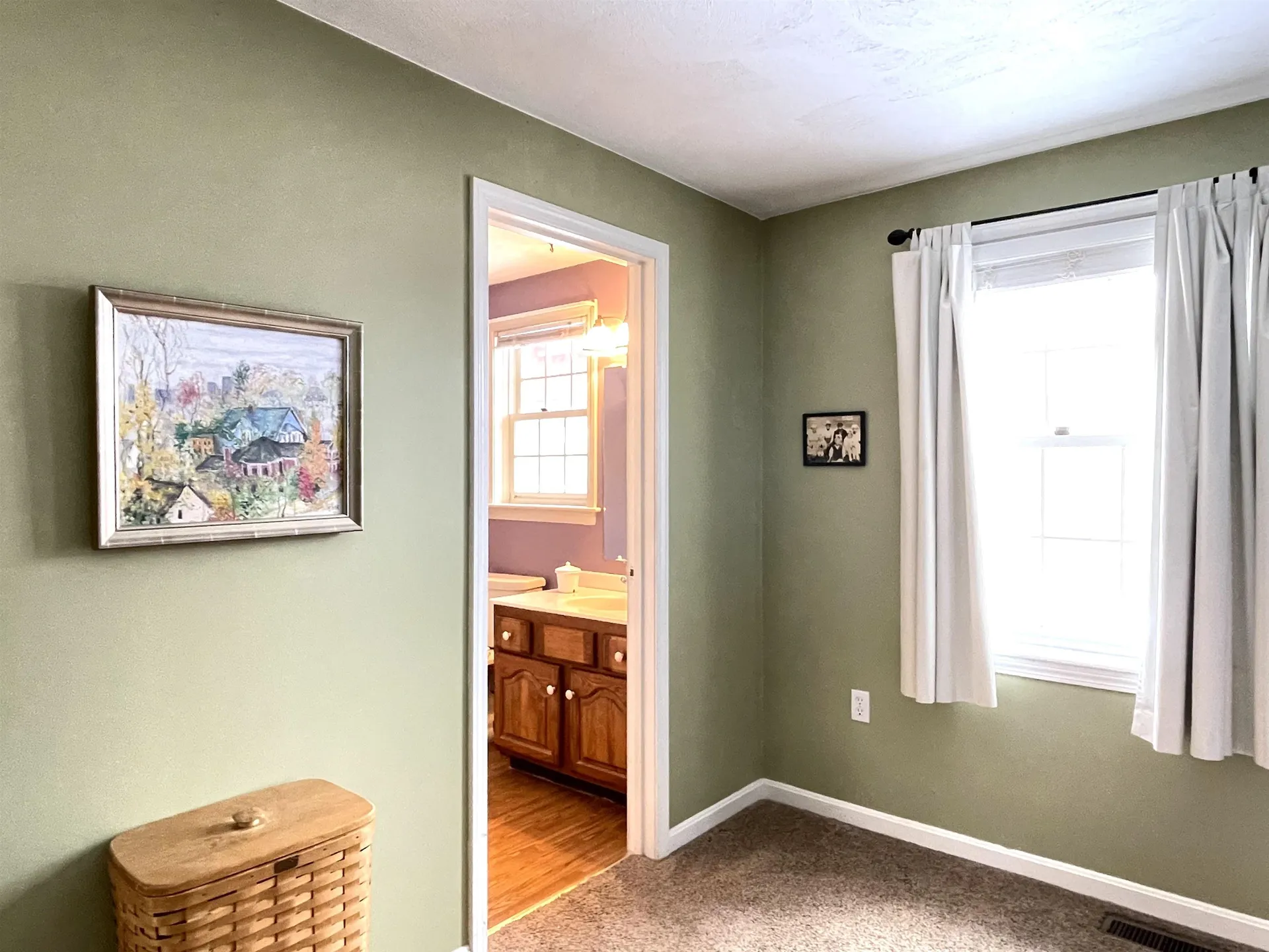 14 Colonial Square Peterborough NH 03458