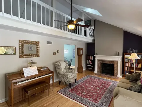 14 Colonial Square Peterborough NH 03458