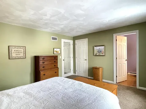 14 Colonial Square Peterborough NH 03458