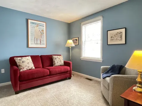 14 Colonial Square Peterborough NH 03458