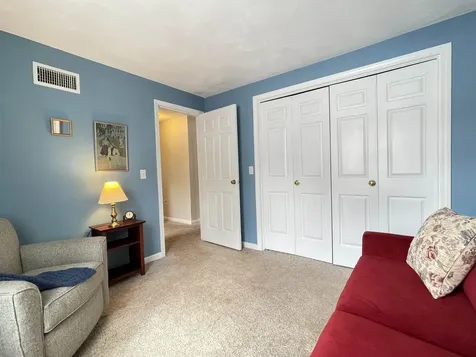 14 Colonial Square Peterborough NH 03458