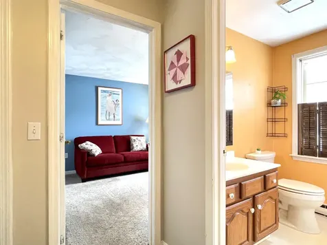 14 Colonial Square Peterborough NH 03458