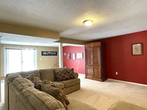 14 Colonial Square Peterborough NH 03458