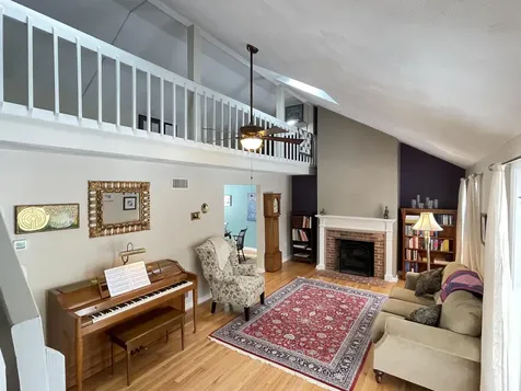 14 Colonial Square Peterborough NH 03458