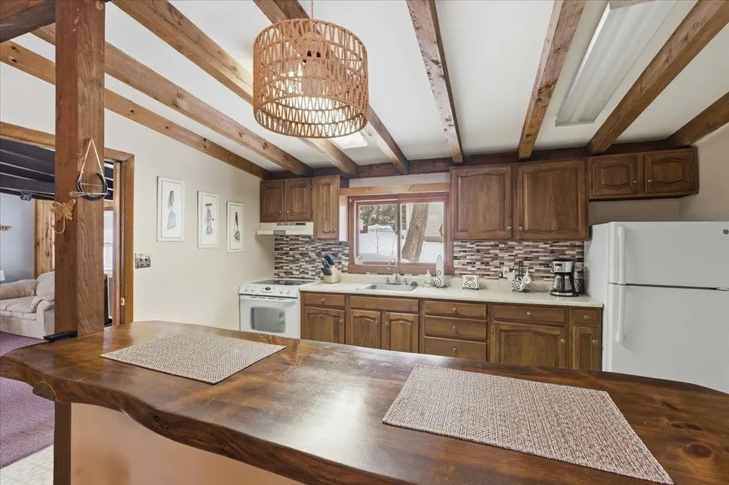 16 Robin Lane Moultonborough NH 03254