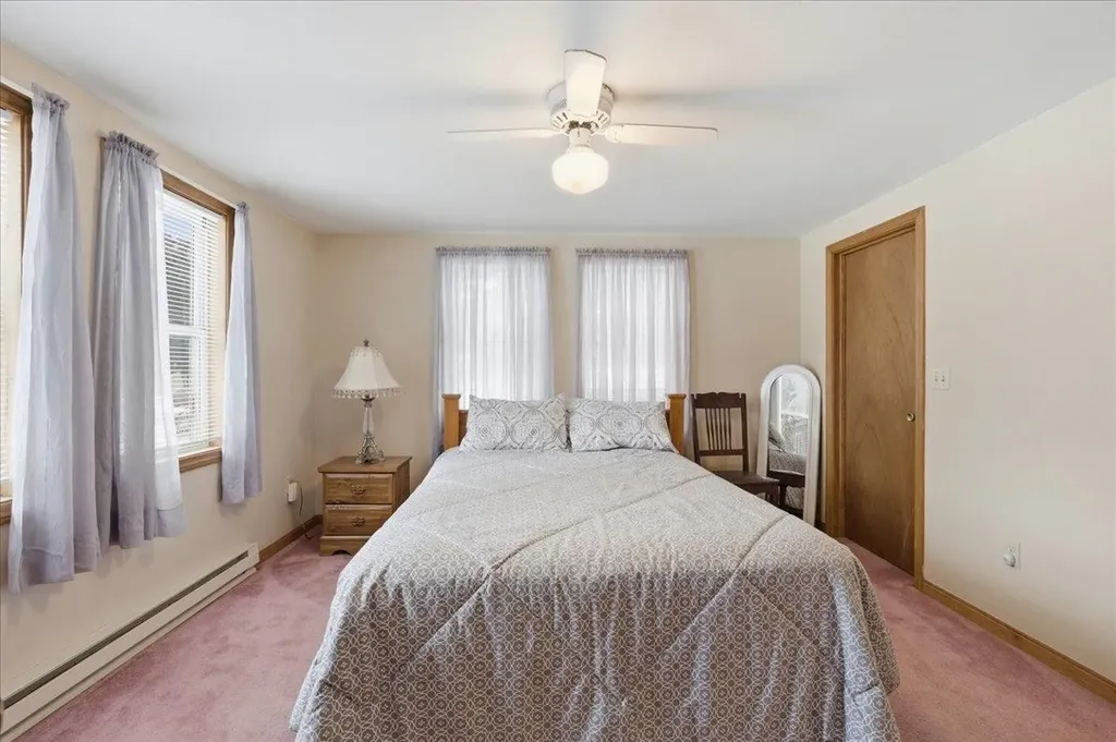 16 Robin Lane Moultonborough NH 03254