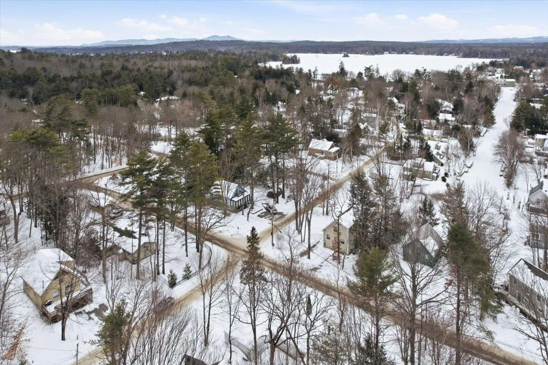 16 Robin Lane Moultonborough NH 03254