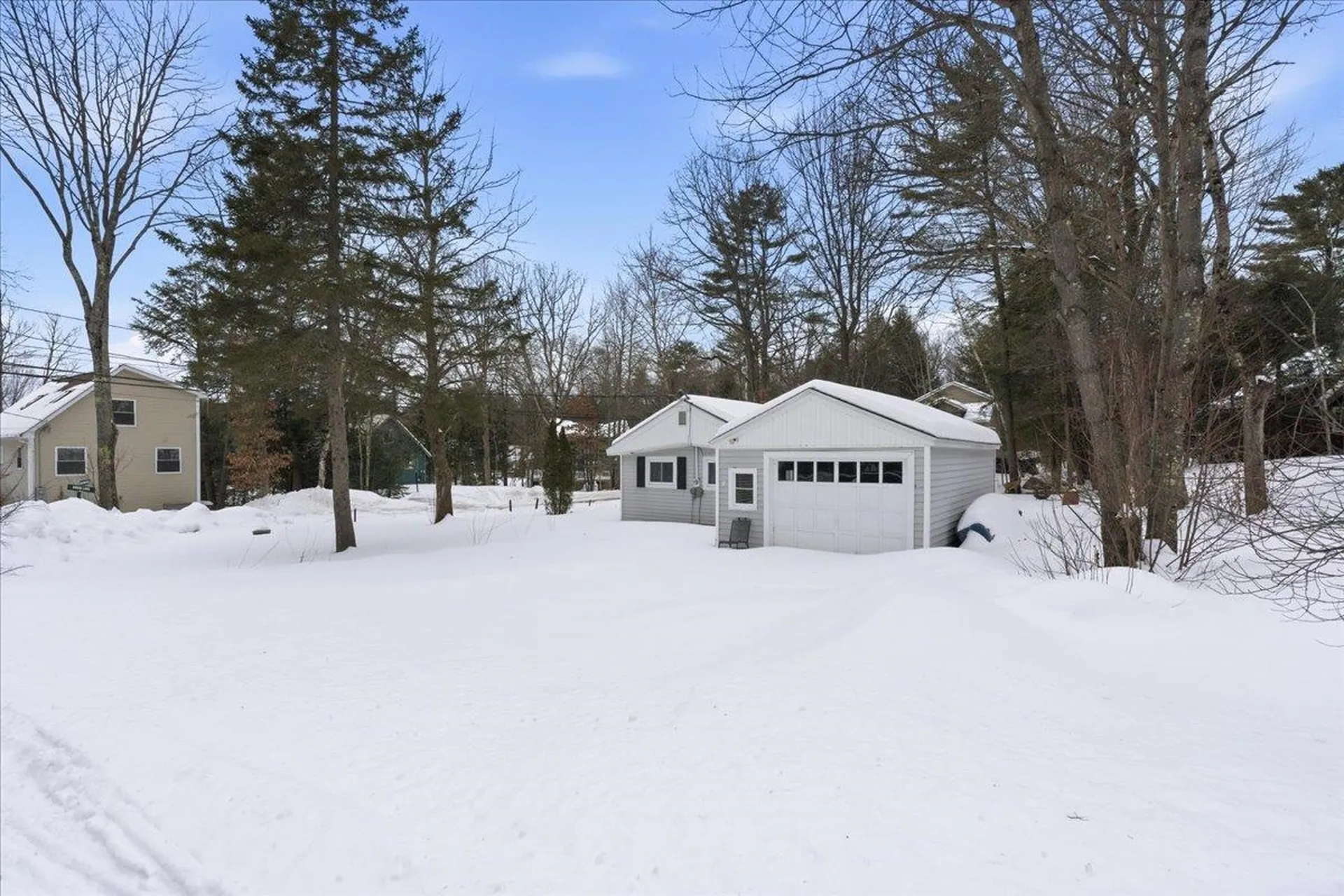 16 Robin Lane Moultonborough NH 03254