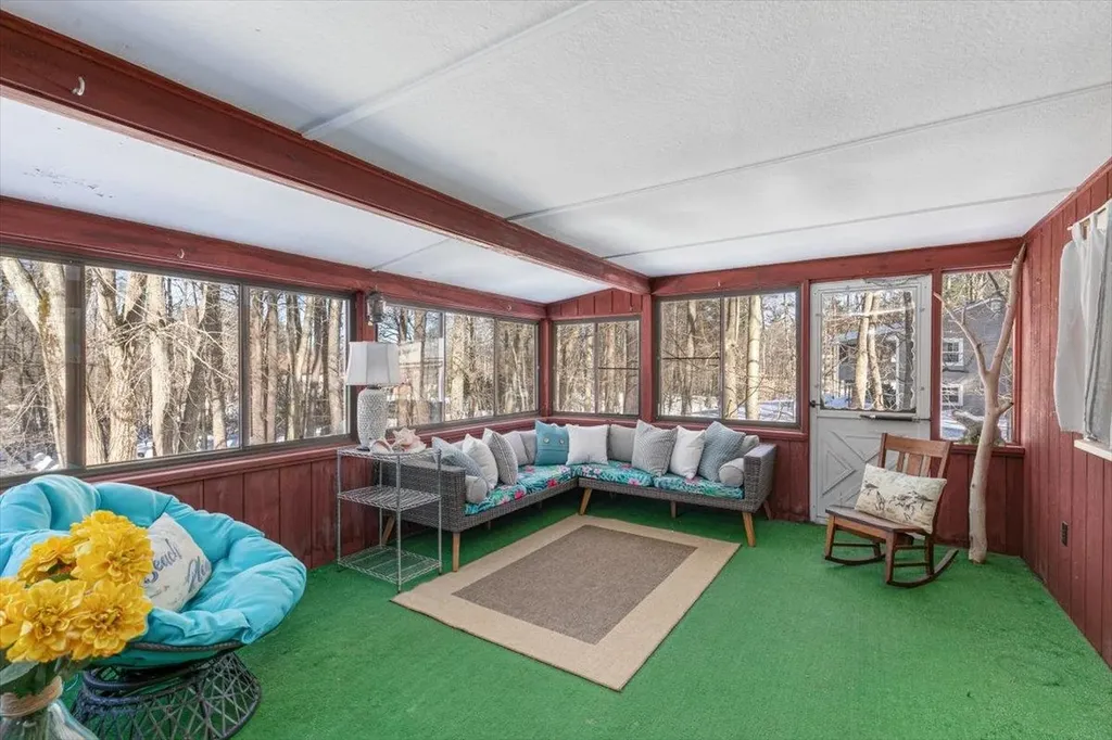 11 Farview Hill Road Atkinson NH 03811