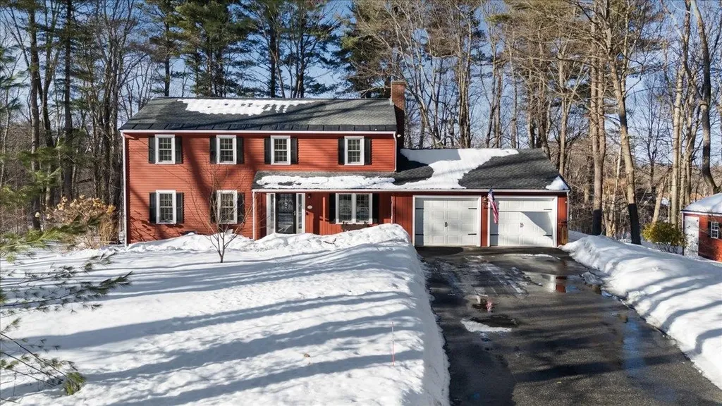 11 Farview Hill Road Atkinson NH 03811