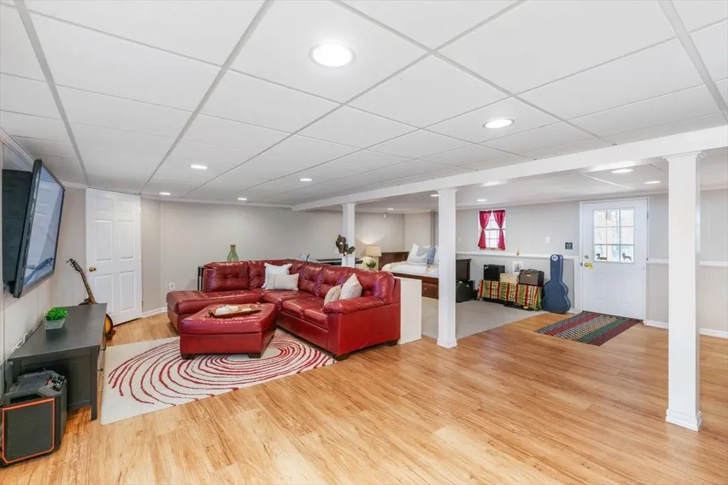 11 Farview Hill Road Atkinson NH 03811