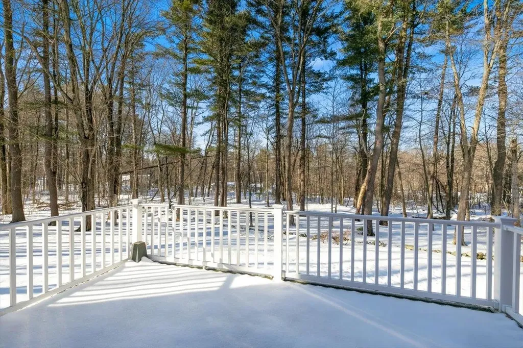 11 Farview Hill Road Atkinson NH 03811