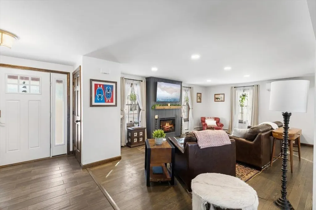 11 Farview Hill Road Atkinson NH 03811