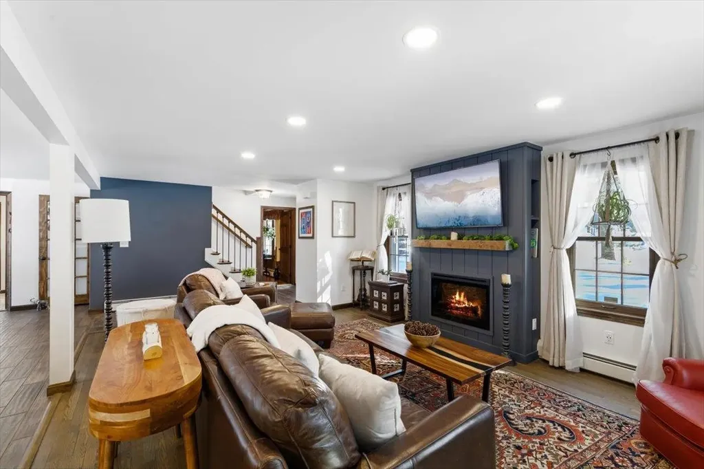 11 Farview Hill Road Atkinson NH 03811