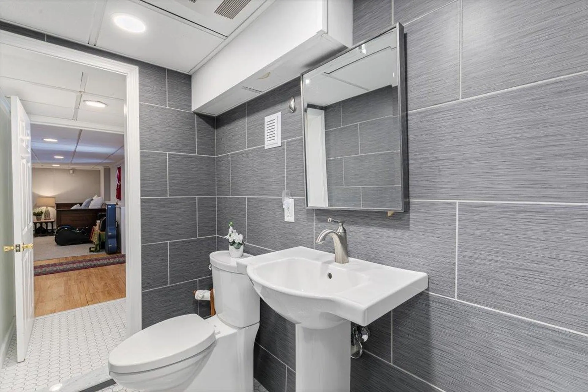 11 Farview Hill Road Atkinson NH 03811